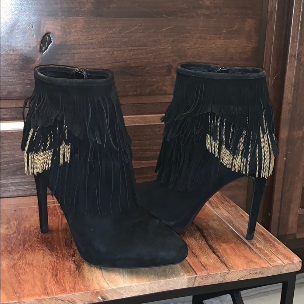 Gianni Bini ankle booties